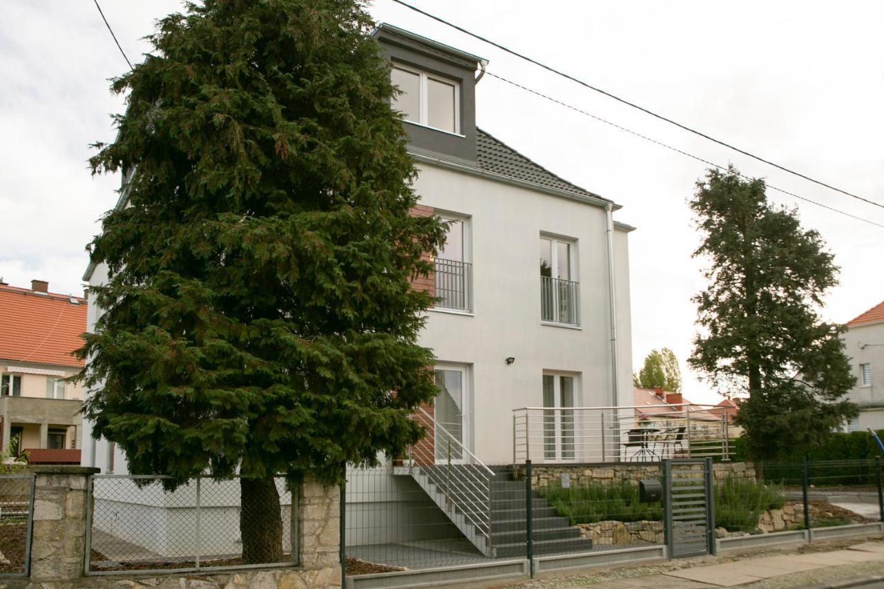 Apartamenty Lawendowy Zakatek 4 Opole Kültér fotó
