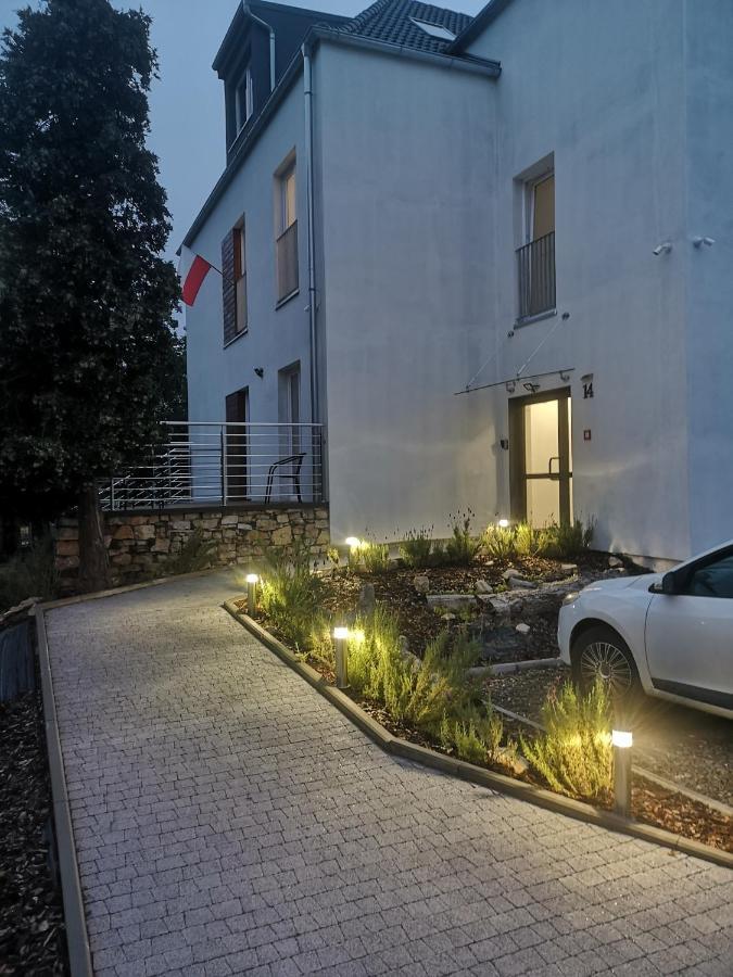 Apartamenty Lawendowy Zakatek 4 Opole Kültér fotó